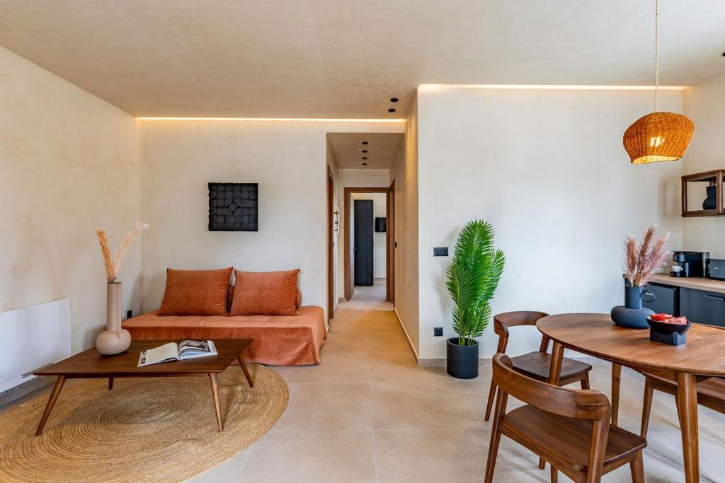 Peranosa The Residency Aparthotel Agios Georgios  Ngoại thất bức ảnh